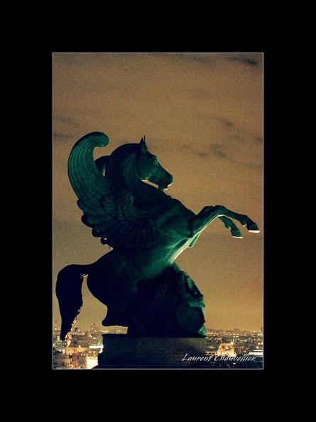 02 - paris - toits opera - statue.jpg